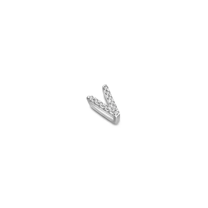 18k Gold Initial Letter "V" Diamond Pandent   Necklace